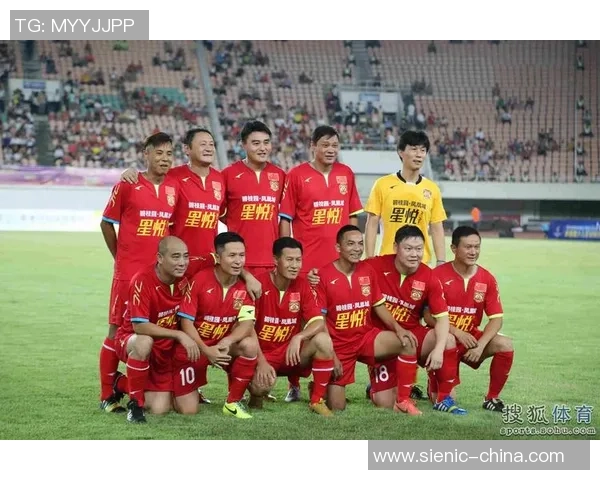 足球巨星足迹遍布中国 球场风采与热情碰撞记